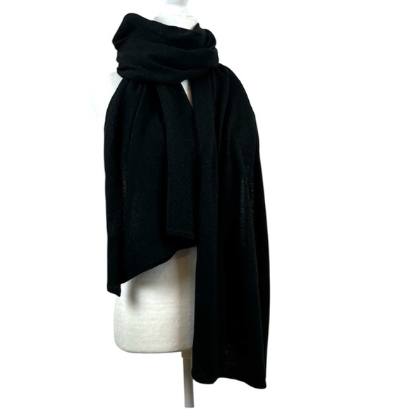 Black Merino Wool Cashmere Blend Scarf with Black Metalic Thread - Picture 4 of 4